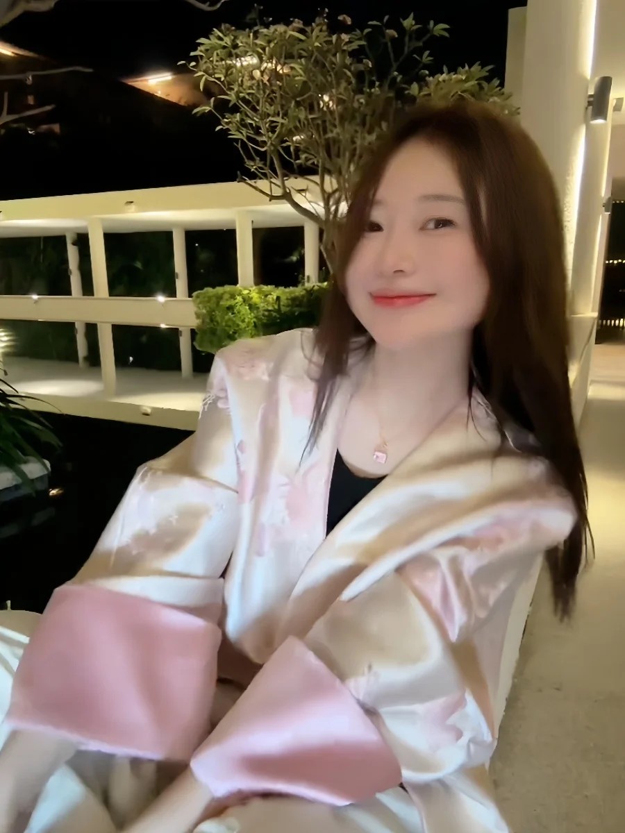 ȭƮ    V  ٿ  ĳ־ ȭƮ ȭƮ    Ŷ 